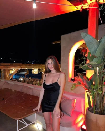 Catherine photo 2, european, athletic, brunette, 164 cm, 59 kg, Hong Kong