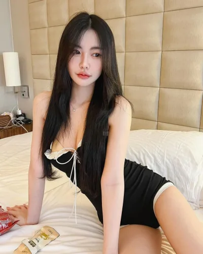 Canissa photo 4, asian, slim, black hair, 171 cm, 49 kg, Hong Kong