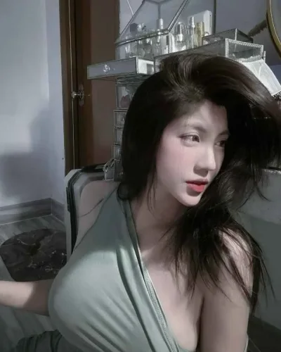Aanya photo 1, asian, slim, black hair, 165 cm, 49 kg, Hong Kong