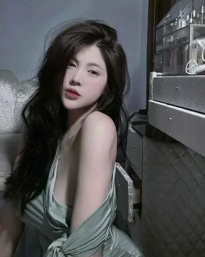 Aanya photo 3, asian, slim, black hair, 165 cm, 49 kg, Hong Kong