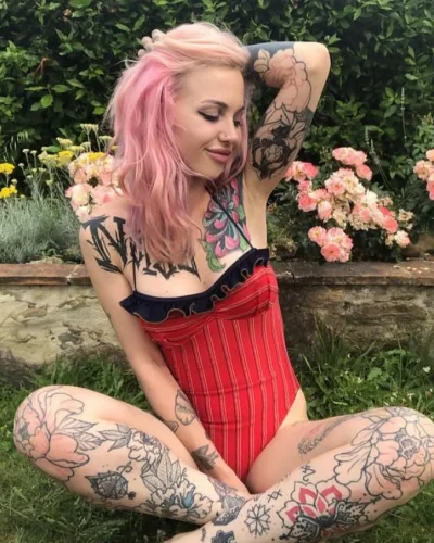 Ashley photo 1, european, petite, 157 cm, 49 kg, Hong Kong