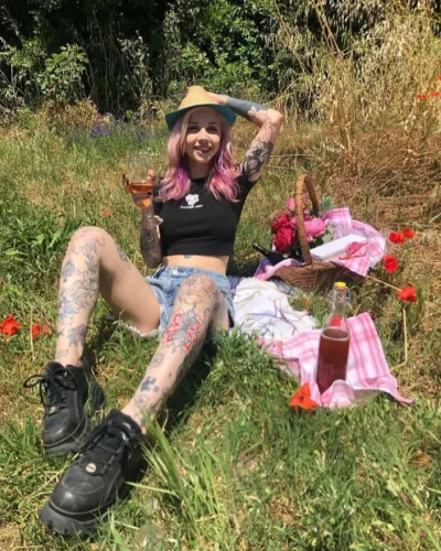 Ashley photo 5, european, petite, 157 cm, 49 kg, Hong Kong