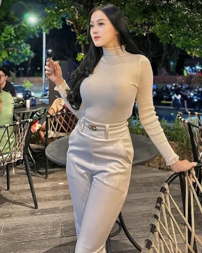 Nindy photo 1, asian, athletic, black hair, 165 cm, 52 kg, Hong Kong
