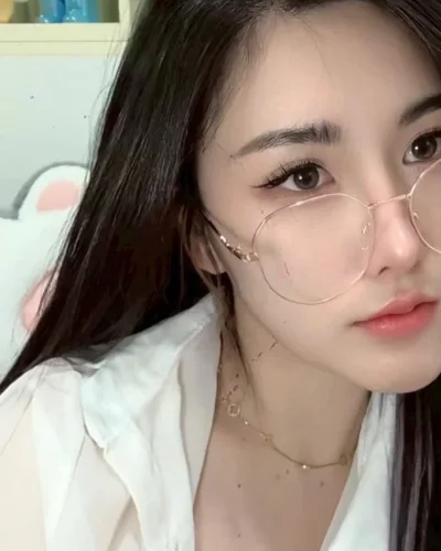 Busty photo 3, asian, athletic, black hair, 158 cm, 48 kg, Hong Kong