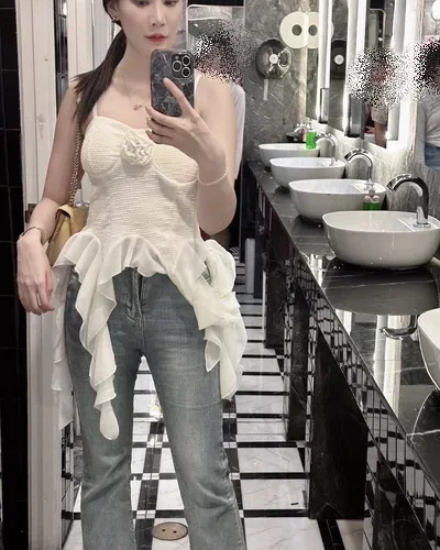 Belle photo 4, asian, slim, brunette, 162 cm, 46 kg, Hong Kong