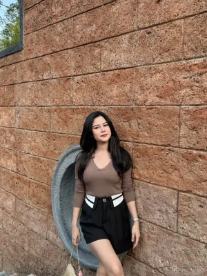 Dessy photo 1, asian, slim, black hair, 166 cm, 46 kg, Hong Kong