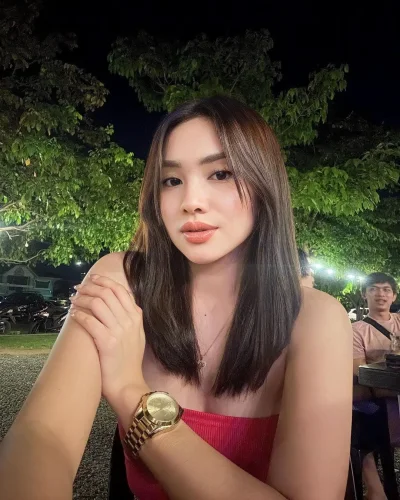Nabila photo 1, asian, slim, black hair, 166 cm, 51 kg, Hong Kong