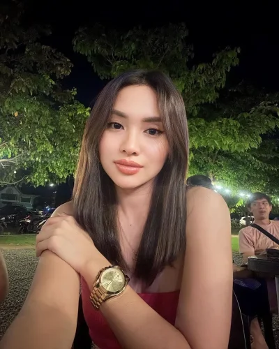 Nabila photo 3, asian, slim, black hair, 166 cm, 51 kg, Hong Kong