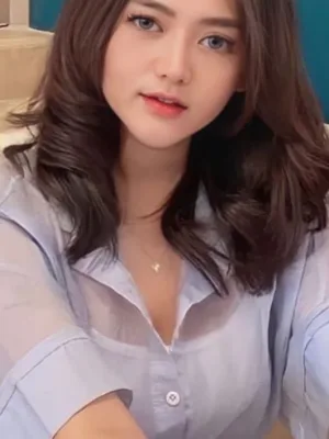 Winter photo 1, asian, slim, brunette, 167 cm, 50 kg, Hong Kong