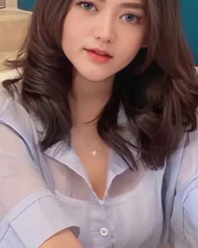 Winter photo 1, asian, slim, brunette, 167 cm, 50 kg, Hong Kong