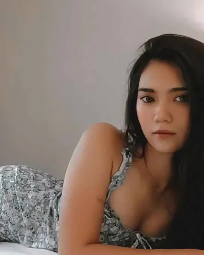 Gina photo 5, asian, slim, black hair, 165 cm, 49 kg, Hong Kong