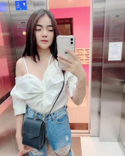 Fitri photo 4, asian, slim, brunette, 168 cm, 48 kg, Hong Kong