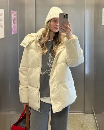 Dee photo 5, middle eastern, slim, brunette, 165 cm, 51 kg, Hong Kong