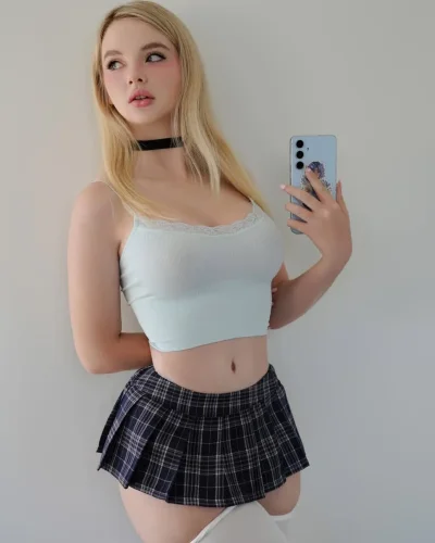 Veronica photo 7, european, athletic, blonde hair, 165 cm, 57 kg, Hong Kong