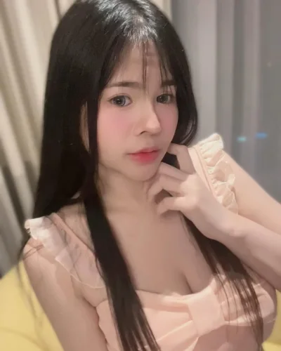 Cicilia photo 5, asian, petite, black hair, 155 cm, 48 kg, Hong Kong