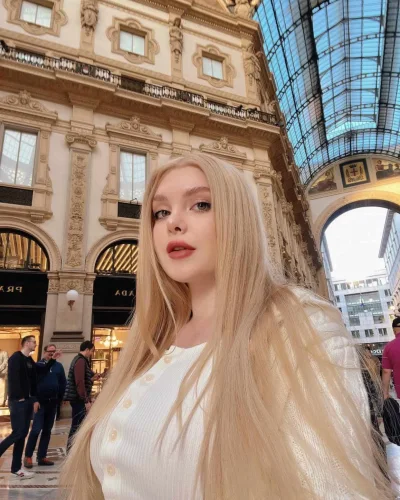 Alexis photo 3, european, athletic, blonde hair, 161 cm, 54 kg, Hong Kong