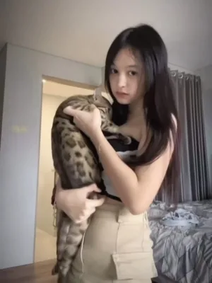 Elsa photo 1, asian, athletic, black hair, 166 cm, 53 kg, Hong Kong