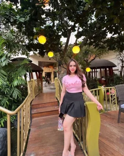 Faridah photo 1, asian, slim, brunette, 164 cm, 49 kg, Hong Kong