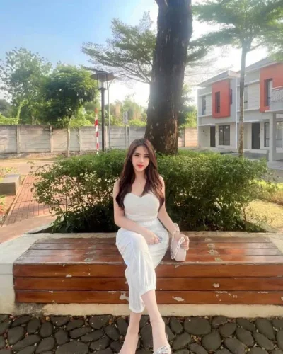 Faridah photo 3, asian, slim, brunette, 164 cm, 49 kg, Hong Kong