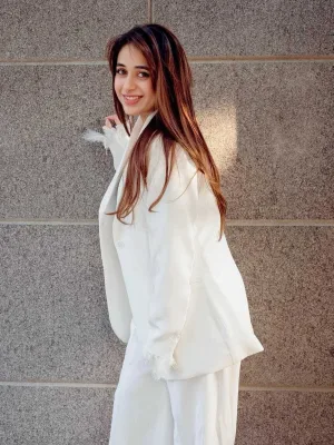 Anna photo 1, indian, athletic, brunette, 170 cm, 58 kg, Hong Kong