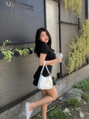 Anatasya photo 1, asian, athletic, black hair, 160 cm, 50 kg, Hong Kong