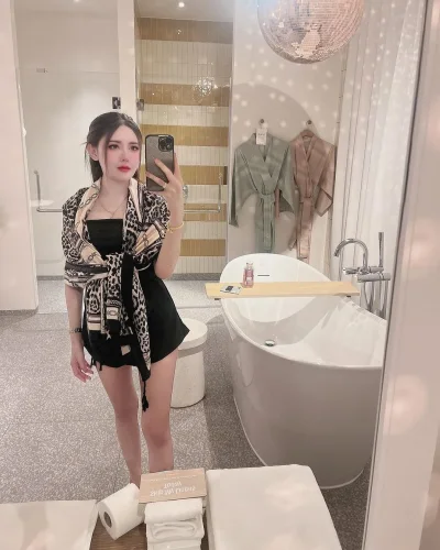 Rindu photo 4, asian, athletic, black hair, 165 cm, 52 kg, Hong Kong