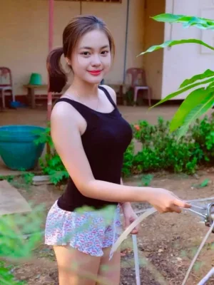 Givia photo 1, asian, slim, black hair, 166 cm, 51 kg, Hong Kong