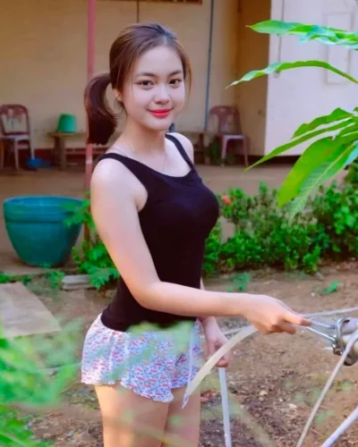Givia photo 1, asian, slim, black hair, 166 cm, 51 kg, Hong Kong