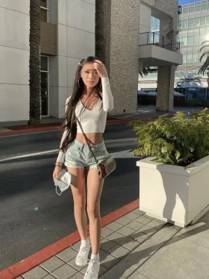 Zara photo 1, asian, slim, black hair, 165 cm, 50 kg, Hong Kong