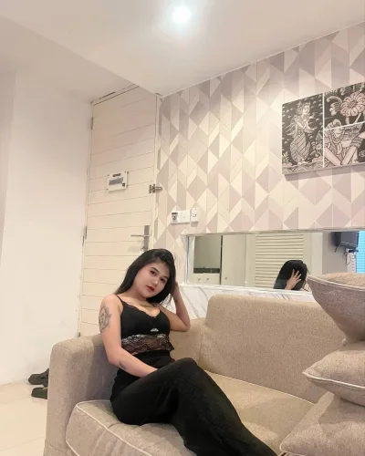 Dheaflo photo 7, asian, petite, black hair, 155 cm, 45 kg, Hong Kong