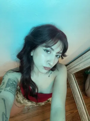Cleory photo 1, european, slim, red hair, 169 cm, 45 kg, Hong Kong