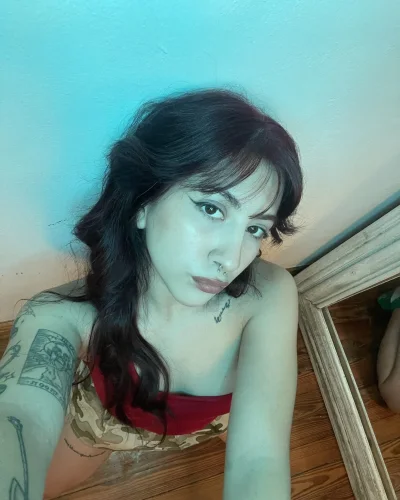 Cleory photo 1, european, slim, red hair, 169 cm, 45 kg, Hong Kong