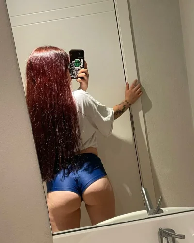 Cleory photo 5, european, slim, red hair, 169 cm, 45 kg, Hong Kong