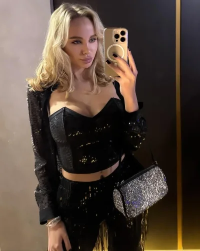 Alina photo 6, european, athletic, blonde hair, 168 cm, 55 kg, Hong Kong