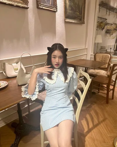 Karien photo 3, asian, slim, black hair, 163 cm, 50 kg, Hong Kong