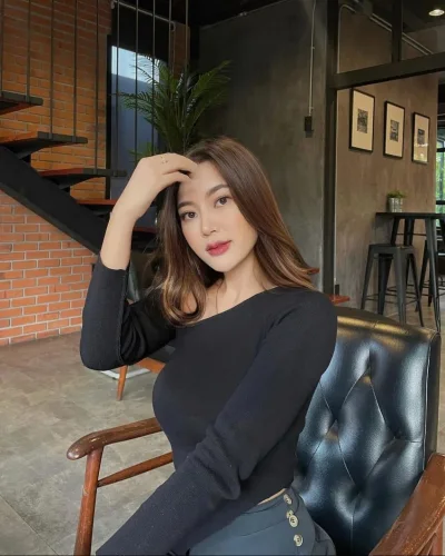 Anisa photo 3, asian, athletic, black hair, 166 cm, 53 kg, Hong Kong