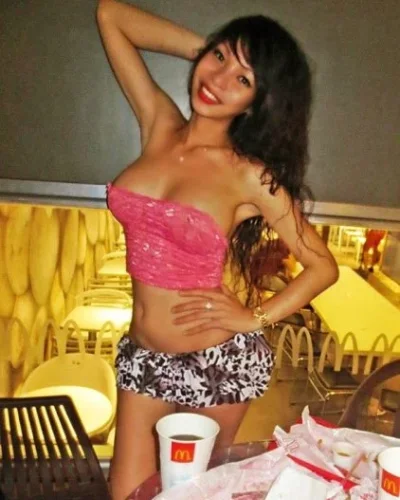 Salma photo 2, asian, petite, brunette, 152 cm, 45 kg, Medium bust, Hong Kong