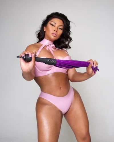 Jane photo 16, asian, curvy, black hair, 161 cm, 68 kg, Large bust, Hong Kong