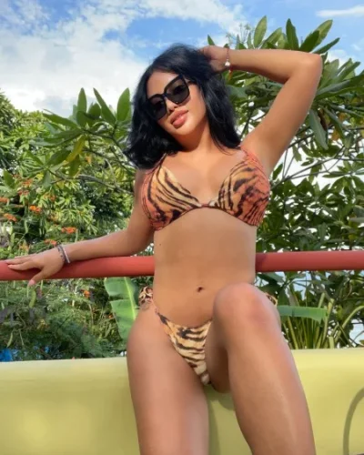 Jane photo 24, asian, curvy, black hair, 161 cm, 68 kg, Large bust, Hong Kong