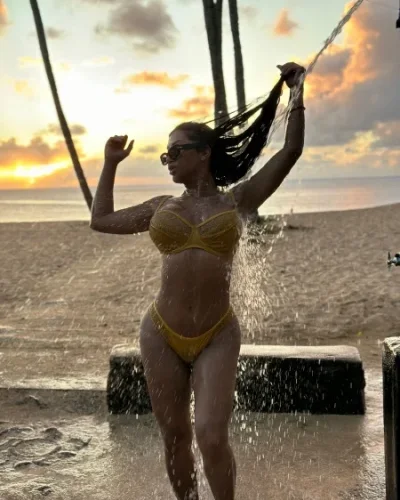 Jane photo 32, asian, curvy, black hair, 161 cm, 68 kg, Large bust, Hong Kong