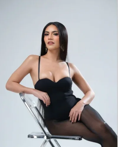 Katharzyna photo 16, asian, average, black hair, 164 cm, 58 kg, Medium bust, Hong Kong