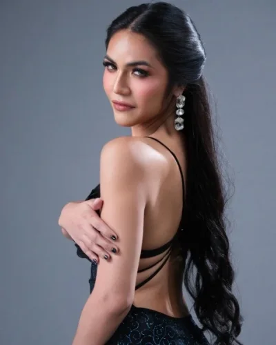 Katharzyna photo 24, asian, average, black hair, 164 cm, 58 kg, Medium bust, Hong Kong