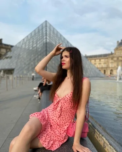 Jasmin photo 15, european, average, brunette, 180 cm, 70 kg, Small bust, Hong Kong