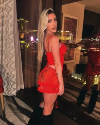 Julieta photo 18, latino, athletic, blonde hair, 162 cm, 61 kg, Medium bust, Hong Kong