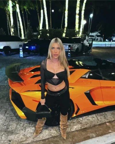 Julieta photo 21, latino, athletic, blonde hair, 162 cm, 61 kg, Medium bust, Hong Kong