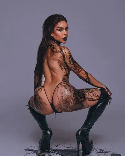Petra photo 18, european, petite, black hair, 155 cm, 56 kg, Medium bust, Hong Kong