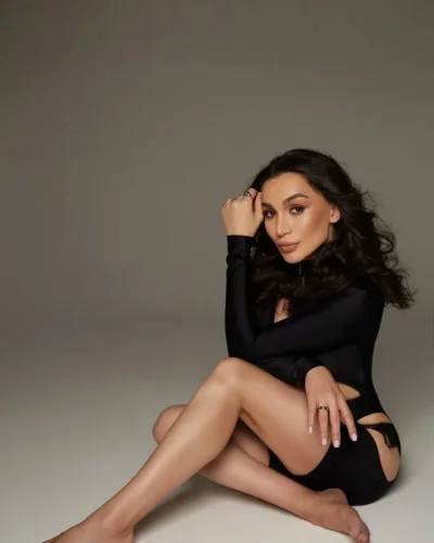 Yana photo 19, slavic, average, brunette, 170 cm, 55 kg, Medium bust, Hong Kong