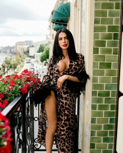 Mila photo 15, slavic, average, black hair, 165 cm, 56 kg, Medium bust, Hong Kong