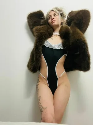 Vaneza photo 1, latino, slim, blonde hair, 178 cm, 60 kg, Small bust, Hong Kong