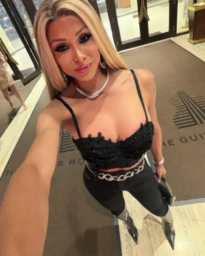 Yeidi photo 18, latino, athletic, blonde hair, 178 cm, 74 kg, Large bust, Hong Kong